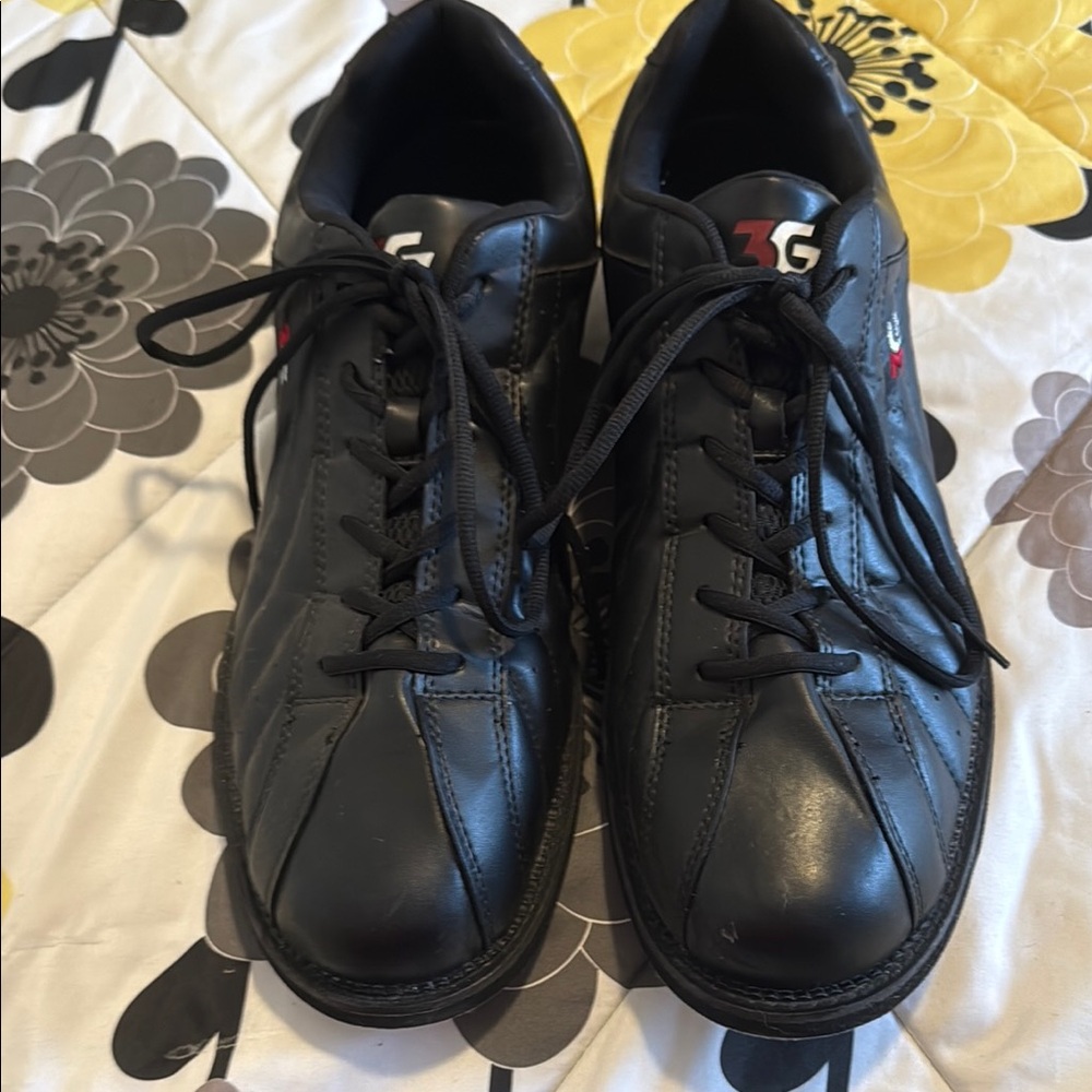 Men's Black Athletic Shoes